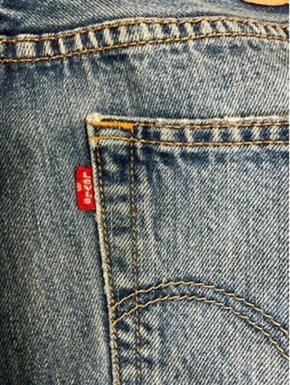 vintage Levi's 501 distressed jeans light wash button fly 34x30 100% cotton